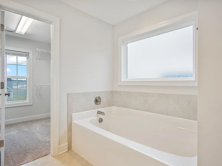 917 Uplands Ln — Photo 25