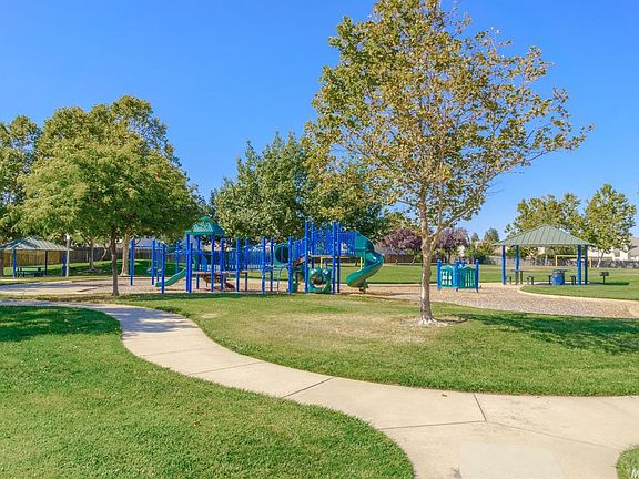 4th image of 7962 Caymus Dr