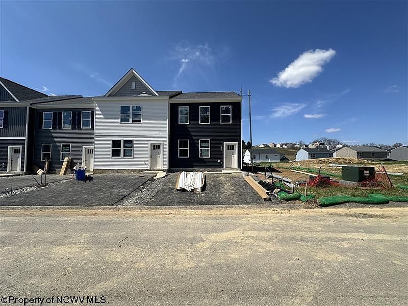 1st image of 749 Mulligan Ct