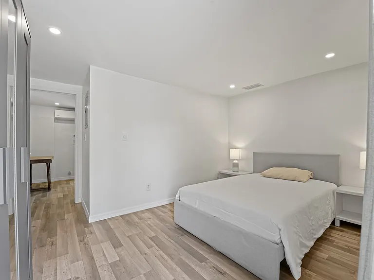 3355 SW 22nd St #1 — Photo 11