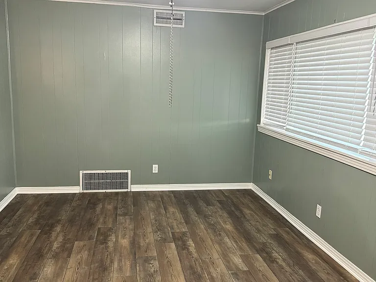 1406 Country Club Rd — Photo 8