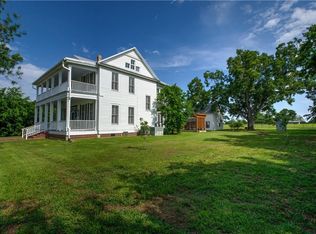 186 Washington St, Paige, TX 78659