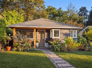 4311 NE 55th St, Seattle, WA 98105