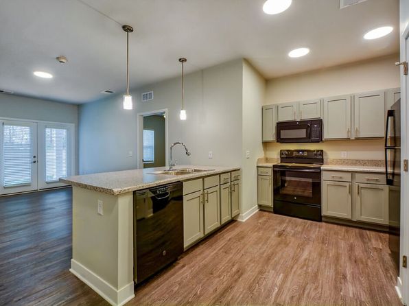 2810 SE Rio Dr #1-204