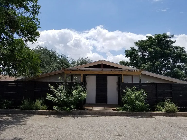 2903 Parker Ln #B — Photo 2