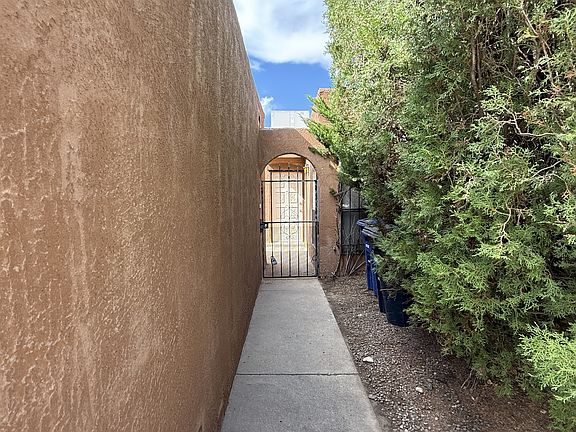 2nd image of 13515 McCall Ct NE