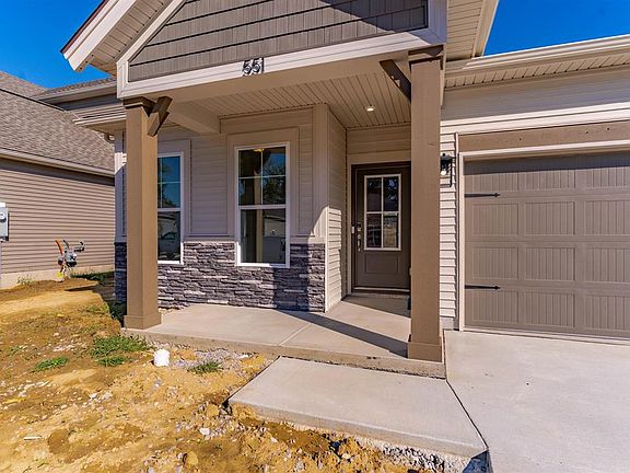 5th image of 551 Alabaster Ln