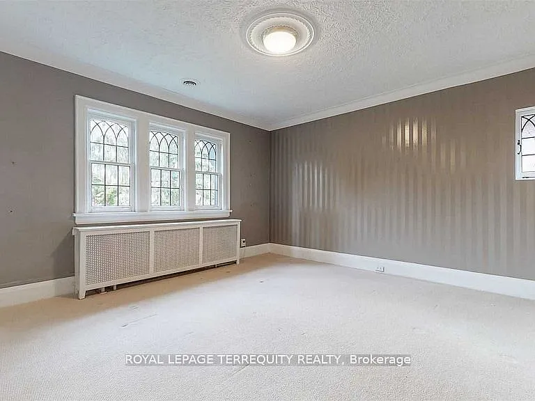 312 Glenayr Rd — Photo 16