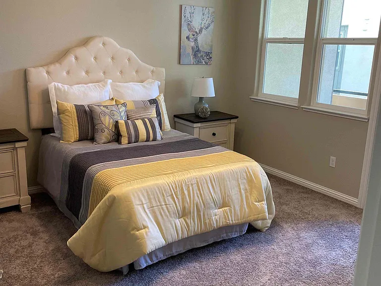 Mahuron Cir — Photo 6