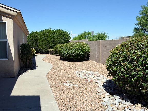 3rd image of 8219 Calle Avion NE