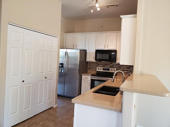 3rd image of 2980 W Placita Montessa