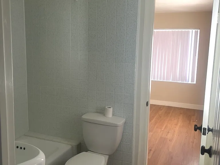 236 W 12th St #236 — Photo 10