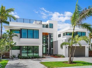 3306 NE 17th St, Fort Lauderdale, FL 33305