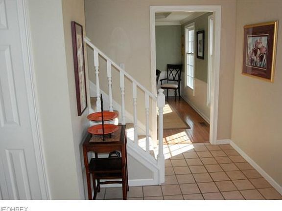 2nd image of 30 Jefferson Dr