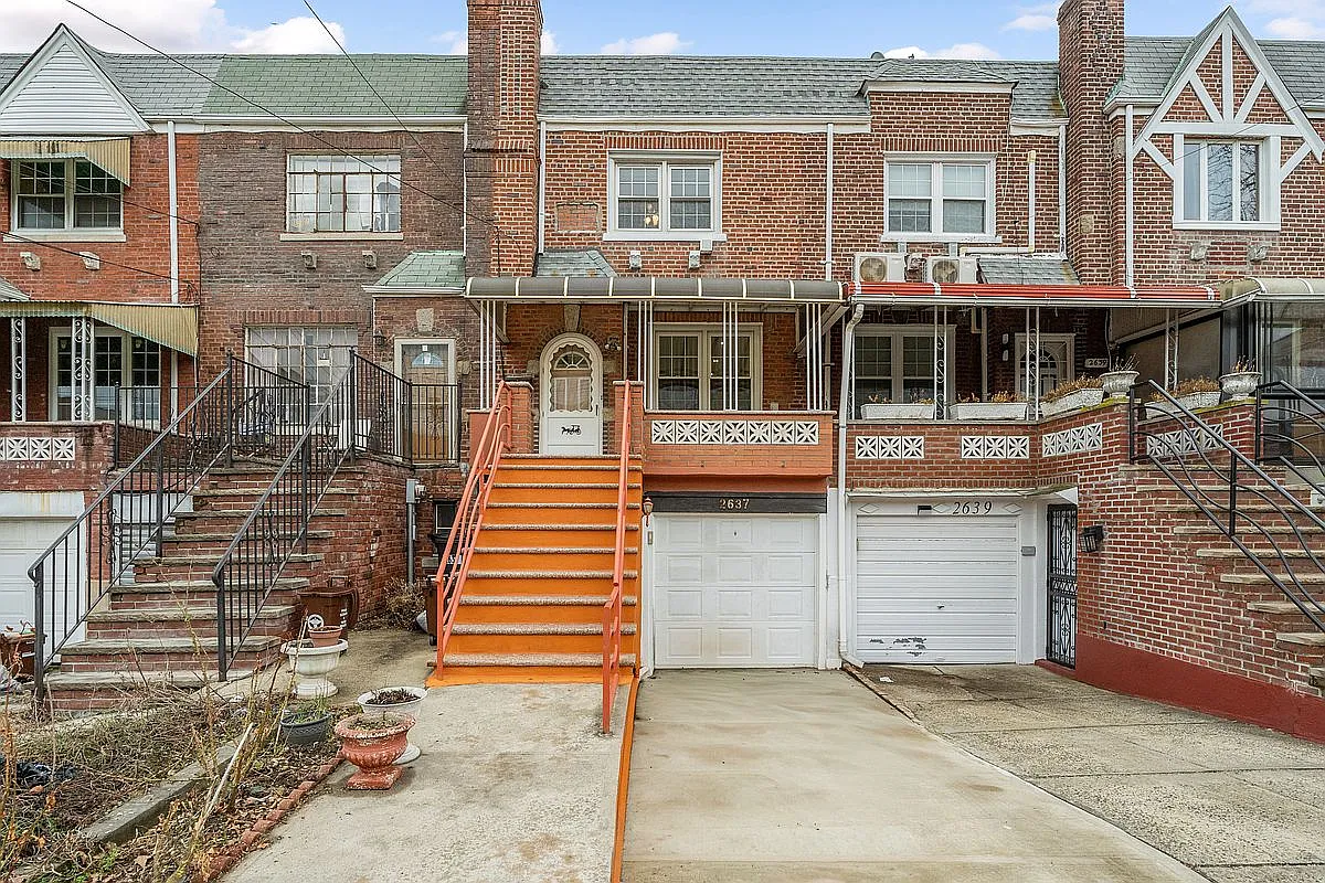 2637 Hubbard St photo 1