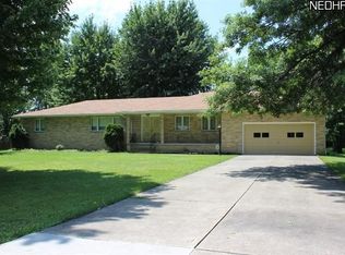 2894 Emerald Lake Blvd, Wickliffe, OH 44092