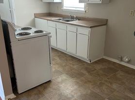 1111 E 57th St, Savannah, GA