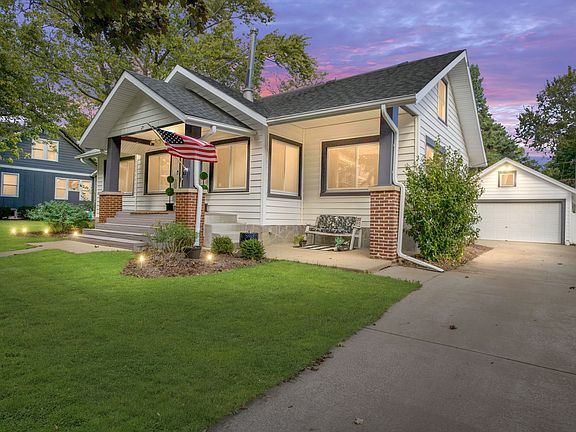 3rd image of 21 McKinley Ave