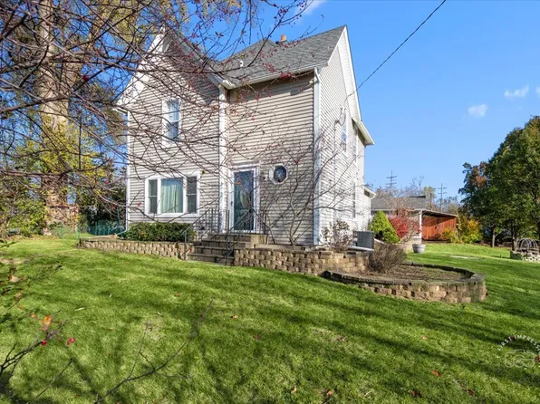 5N638 Hanson Rd, St Charles, IL 60175