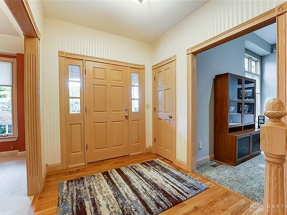 4th image of 6950 Maple Creek Dr