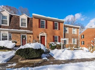 8954 Astongale Ct, Springfield, VA 22152