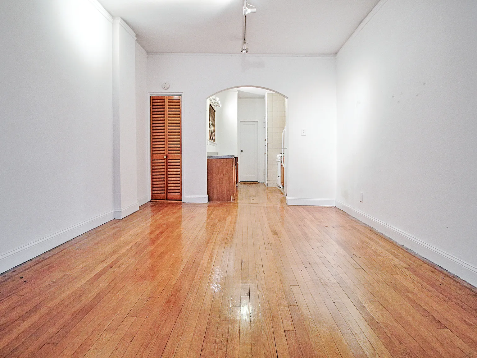 343 East 51st Street — Photo 3