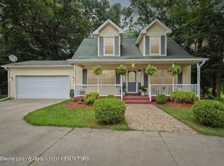 605 Michaels View Ln, Eaton Rapids, MI 48827