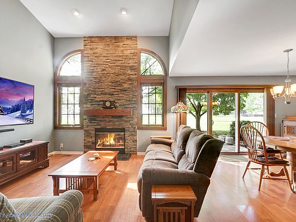 4th image of 1436 Clubhouse Ct