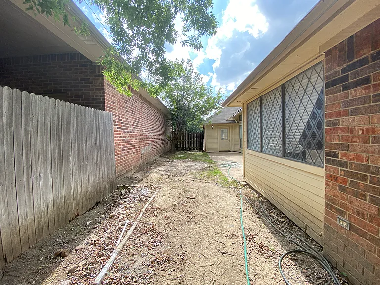 4131 Crossgate Ct — Photo 28