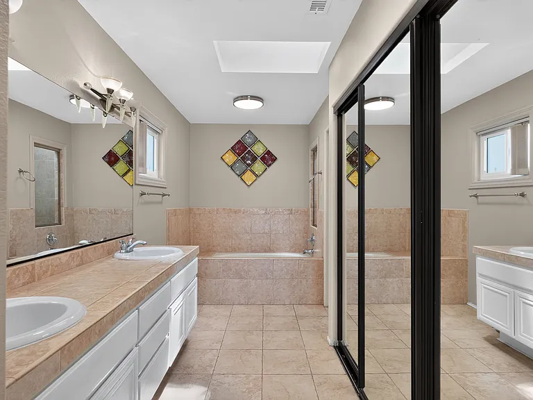 12137 Putting Green Row — Photo 31