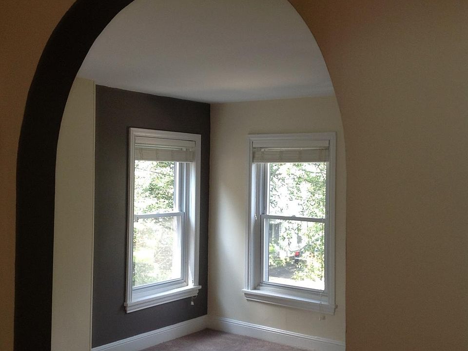 entrance to living room
