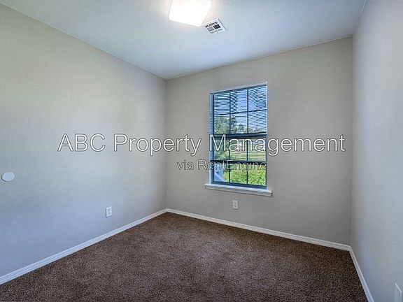 4th image of 1106 S East St