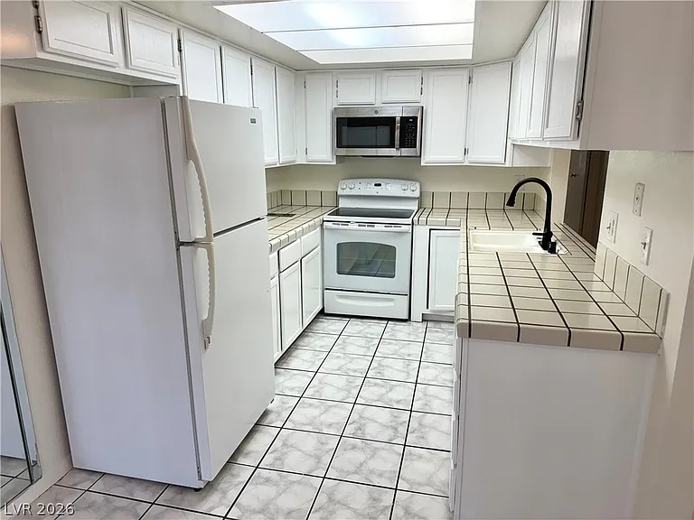 5064 Jeffreys St #201 — Photo 6