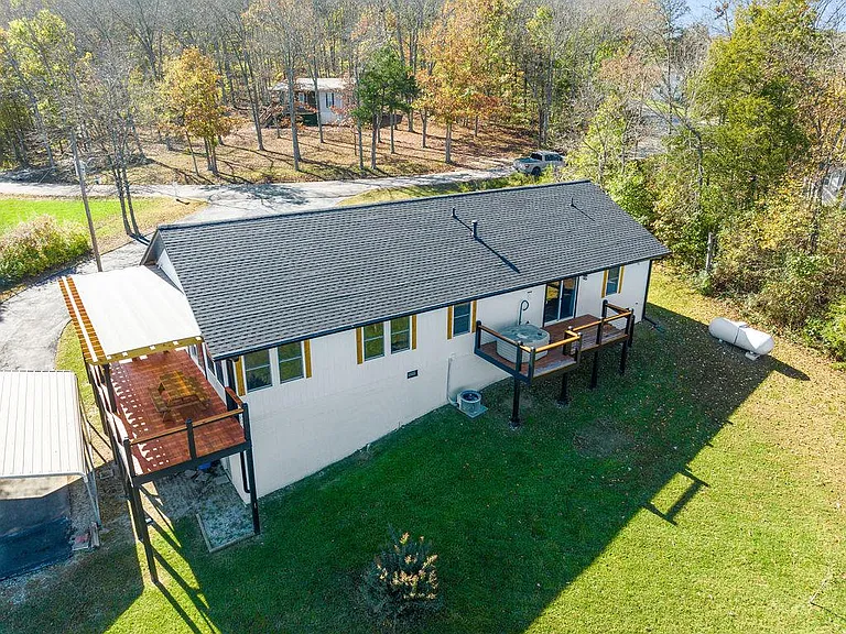 773 Saint Cloud Dr — Photo 2