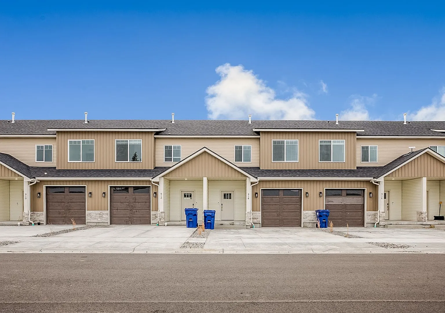 Newer Townhome in St. Anthony with Unfinished Basement & Private Patio — Photo 1