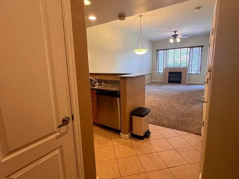 17 W Vernon Ave #413 — Photo 10