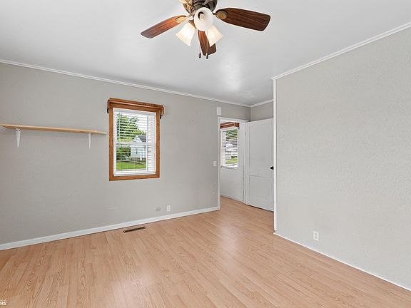 3rd image of 335 E L St
