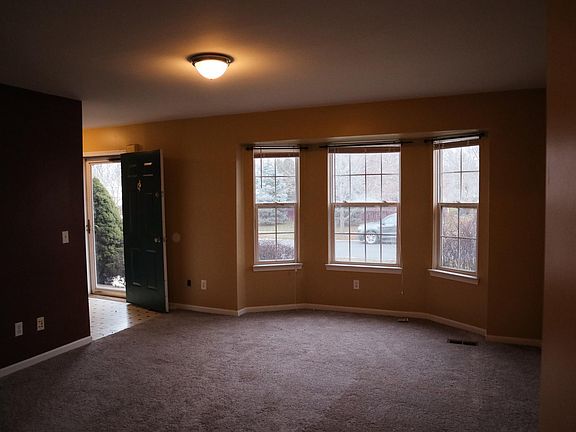 4th image of 1100 Wildwood Ln #12