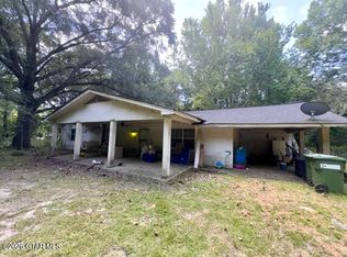 1949 Hazelwood Loop, Cedarbluff, MS 39741