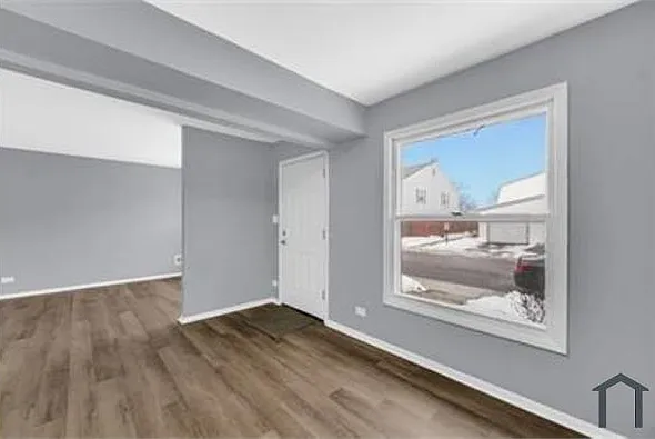 1793 Queensbury Cir — Photo 4