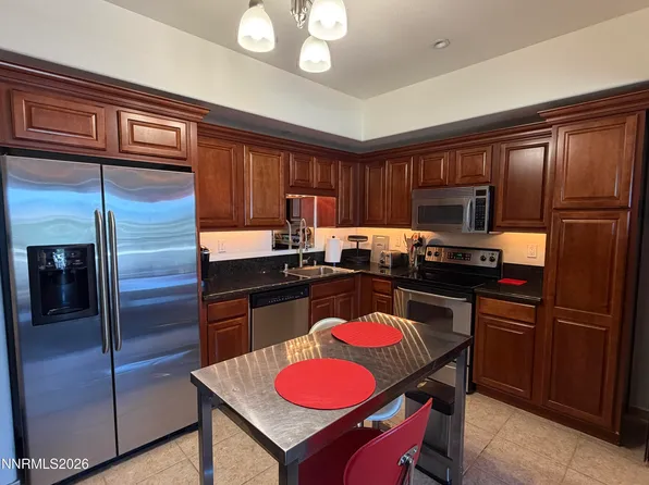 200 W 2nd St APT 1010, Reno, NV 89501