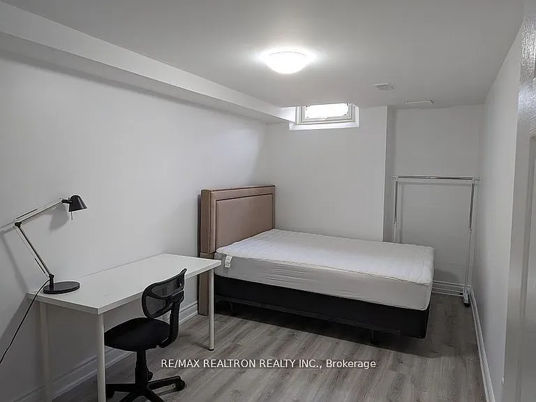 8 Queen Isabella Cres #LOWER — Photo 8