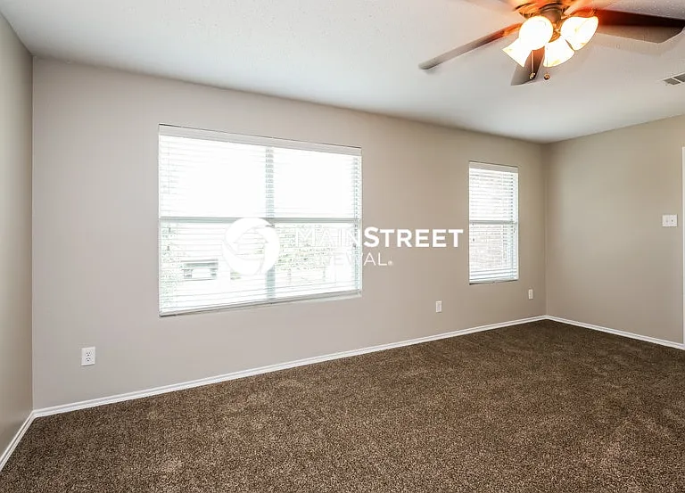 4820 Trail Hollow Dr — Photo 13