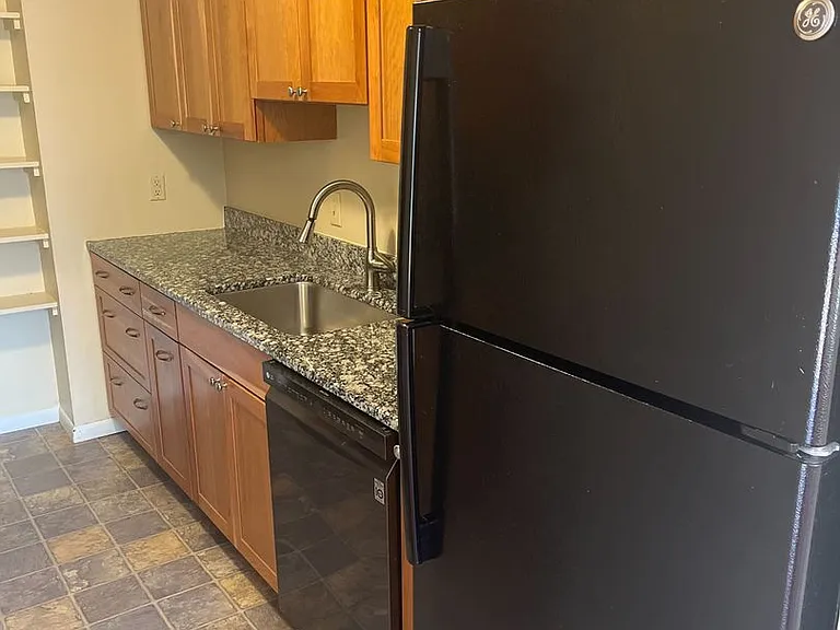 209 Ledgewood Cir #101 — Photo 13