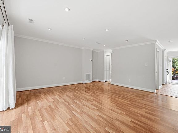 5th image of 3718 Ferrara Dr #4