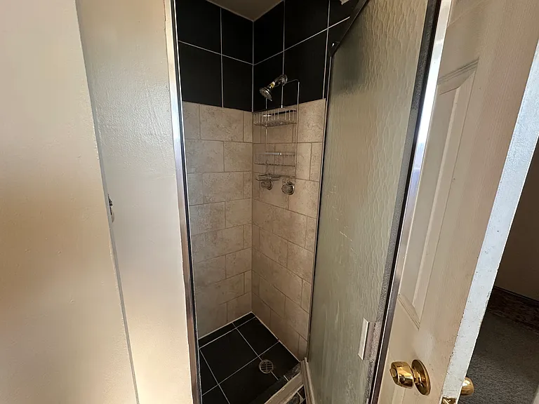 5791 Walter St — Photo 9