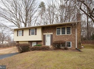 9604 Hershour Ct, Fairfax, VA 22032