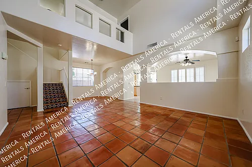 528 W Mountain Sage Dr Photo 1