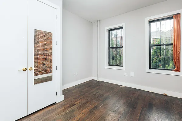 Rented by Nooklyn NYC LLC | media 26