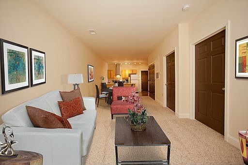 4th image of 200 King St Unit 1K